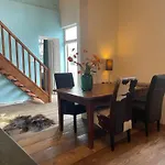 Fijn, Recent Volledig Gerenoveerd Appartement In Maastricht