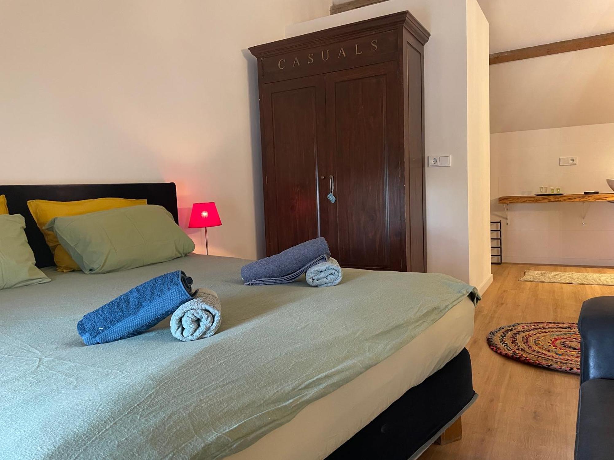 Fijn, Recent Volledig Gerenoveerd In Appartement *